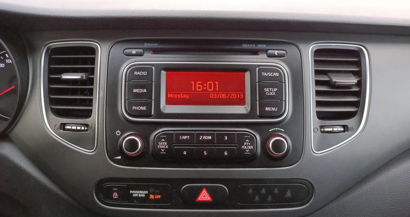 Kia Carens cena 34900 przebieg: 198277, rok produkcji 2014 z Sianów małe 352